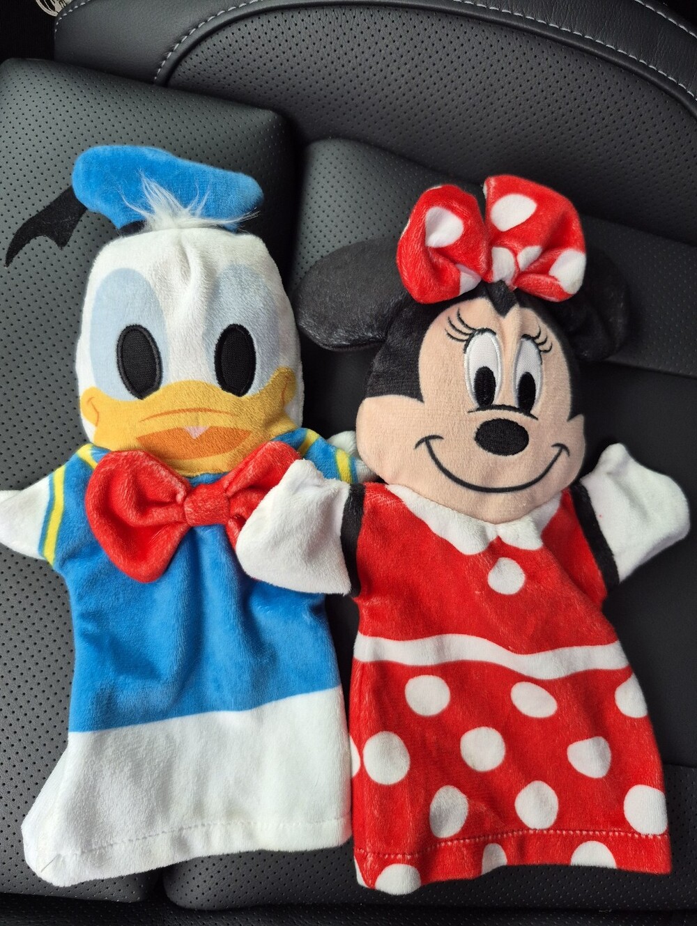 Melissa & Doug Donald Duck Blue and Minnie Mouse Red Plush Hand Puppets
